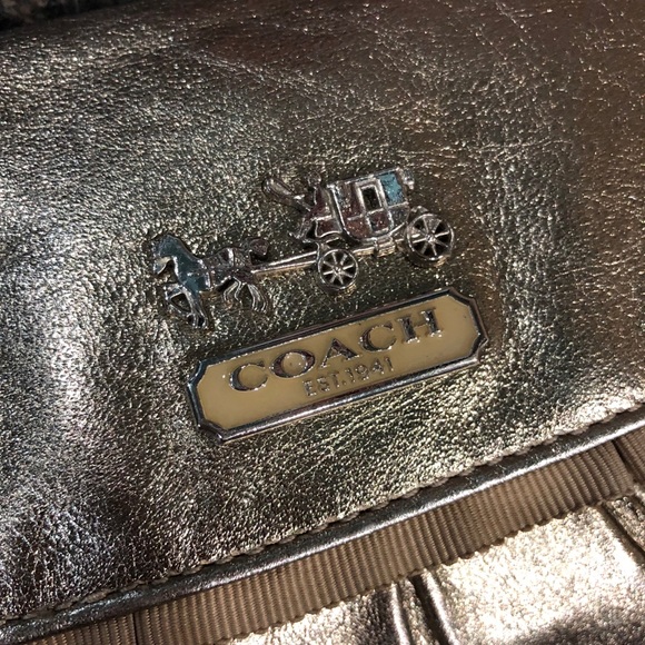 Gold Coach wristlet clutch - Picture 4 of 8